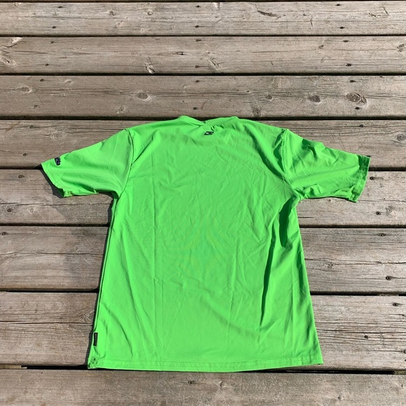 💜 O'Neill Kids' Neon Green Short-Sleeve Rash Guard - Slim Fit - Size 16 - Picture 4 of 6